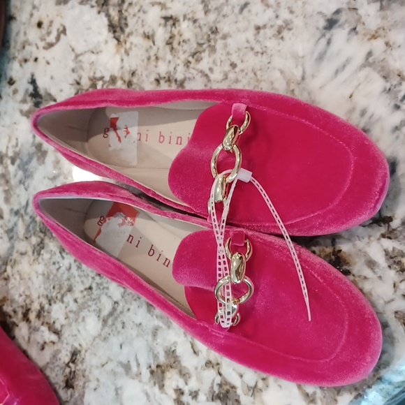 NEW Gianni Bini MacenTwo Bit Buckle Velvet Flat Loafers Barbie PinkSZ 5.5 - Picture 8 of 14